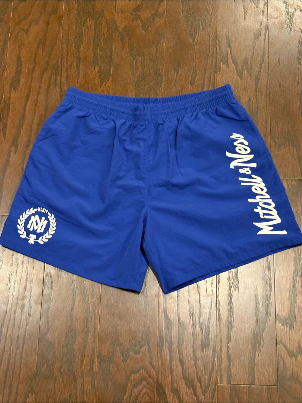 NEW Mitchell & Ness Blue Men’s Nylon Shorts 6 Inch Inseam Size Large NWT RARE L